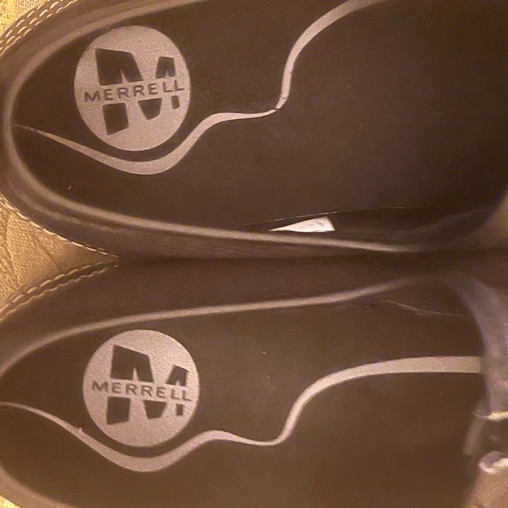 MERRELL Barrado SlipOns - Picture 2 of 11